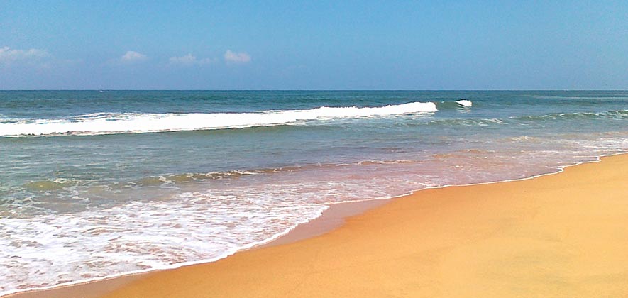 Candolim Beach - Best Beach in North Goa