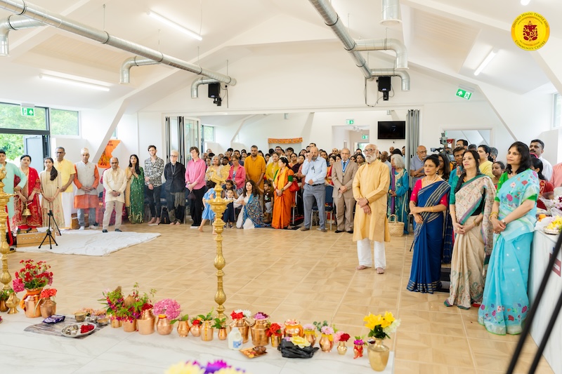 Final aarati and prasad at the Grand Opening