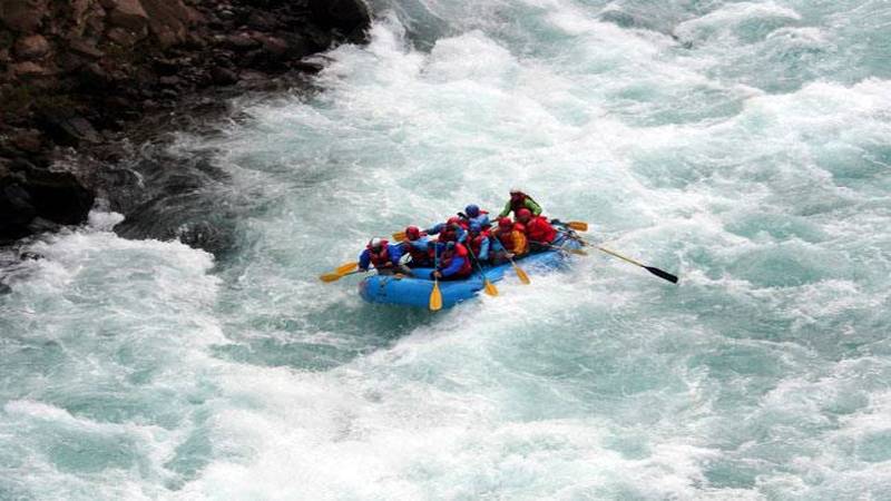 white water rafting himachal
