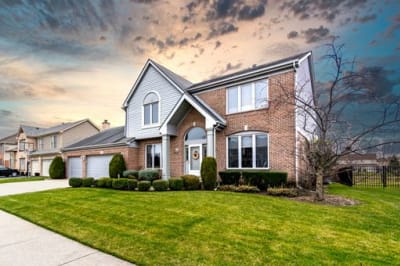 Longford Glen, a kennedy built home....Must See...Lots to offer