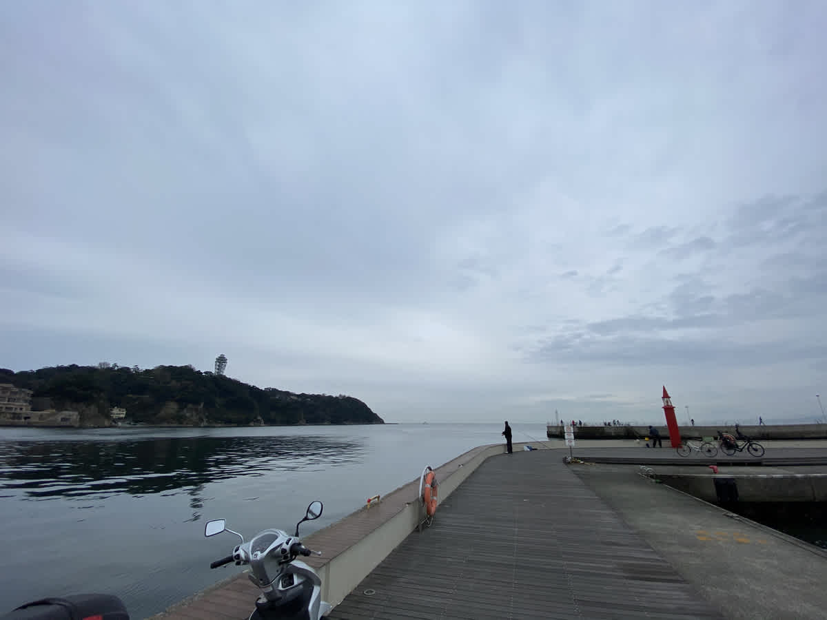 https://res.cloudinary.com/trpfrog/blog/enoshima-walk/20201229042256