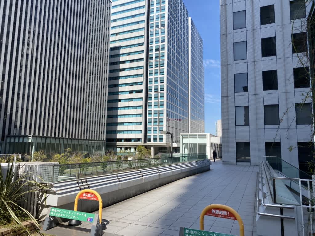 https://res.cloudinary.com/trpfrog/image/upload/v1647435997/blog/haneda-tokyo-tower/1EB762EC-A894-45ED-A16D-DCF533B4CB49_1_105_c.jpg