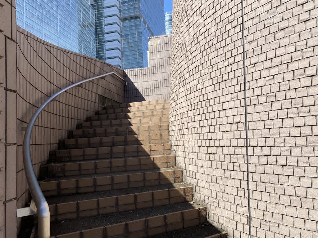 https://res.cloudinary.com/trpfrog/image/upload/v1647439372/blog/haneda-tokyo-tower/3A89F5E9-D12B-4741-A784-F996B7B043CE_1_105_c.jpg