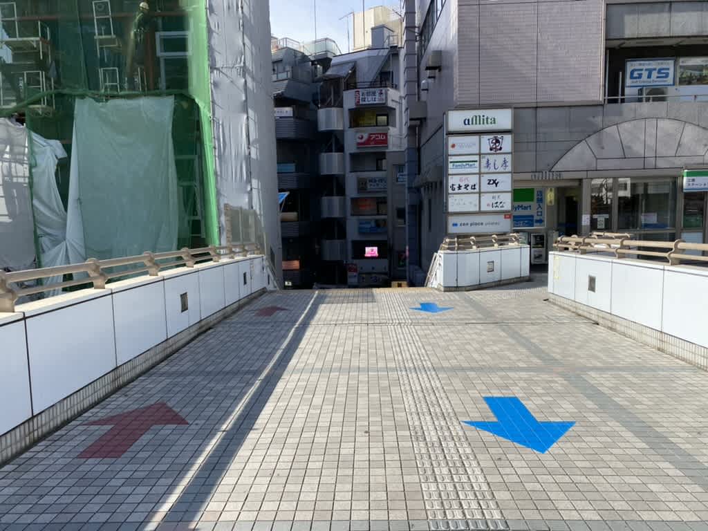 https://res.cloudinary.com/trpfrog/image/upload/v1647439603/blog/haneda-tokyo-tower/9D88F970-E29A-491A-A927-C33BBDEA53B0_1_105_c.jpg