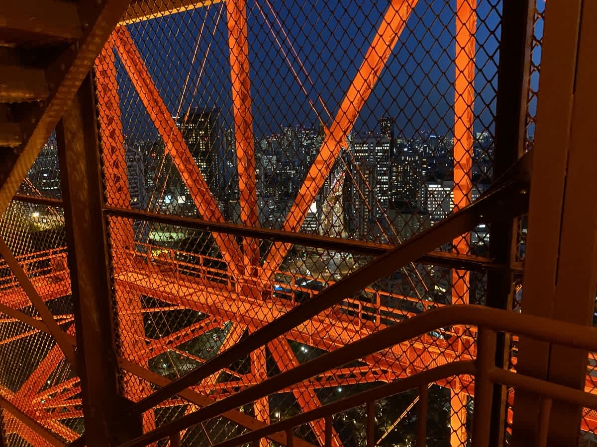 https://res.cloudinary.com/trpfrog/blog/tokyotower-walking/20210324231431