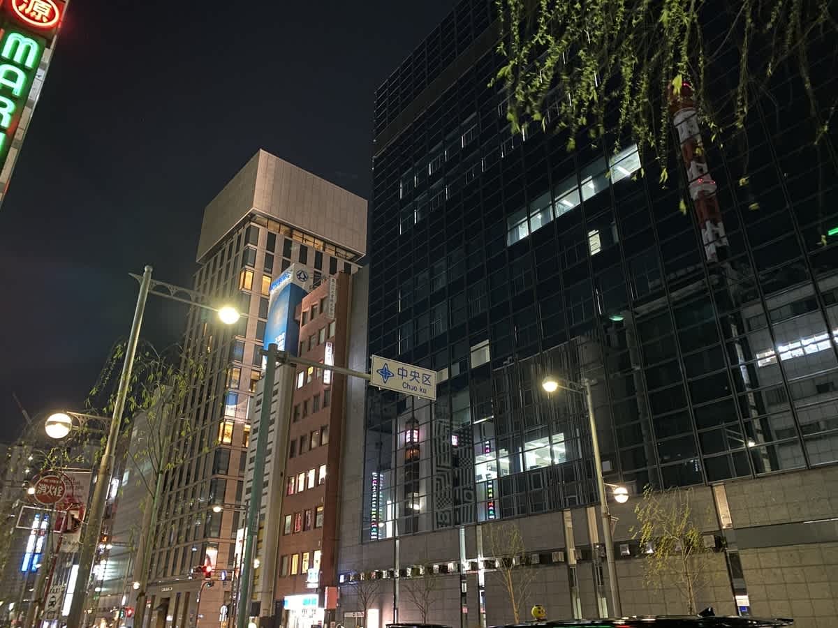 https://res.cloudinary.com/trpfrog/blog/tokyotower-walking/20210325164729