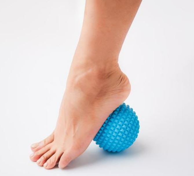 Kanjo Acupressure Foot Pain Relief Mat  Pressure Point Foot Massager for  Plantar Fasciitis, Heel Pain