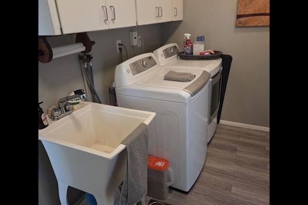 House sit in Strongsville, OH, US