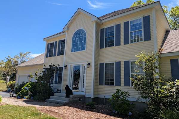 House sit in Dover, NH, US