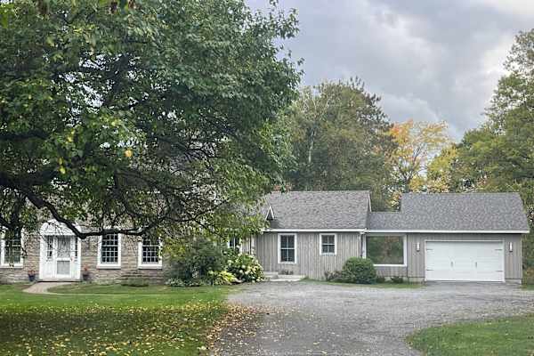 House sit in Merrickville, ON, Canada