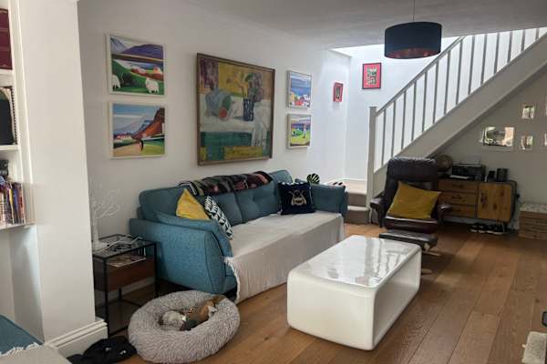 House sit in Tonbridge, United Kingdom