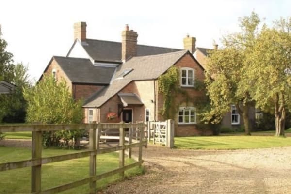 House sit in Brackley, United Kingdom