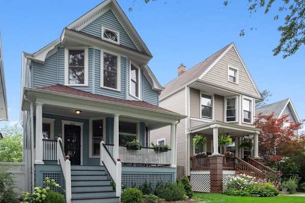 House sit in Chicago, IL, US