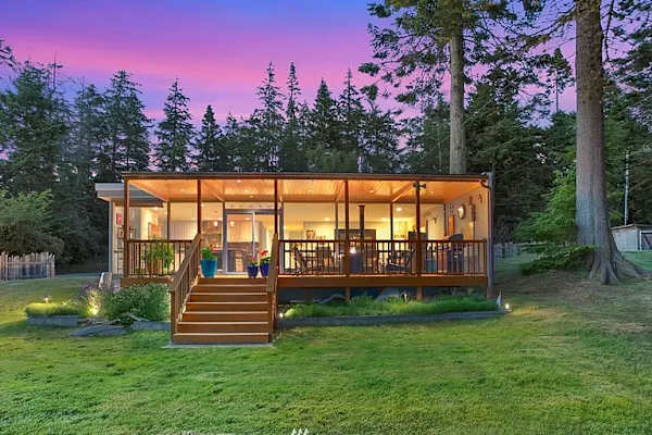 House sit in Coupeville, WA, US