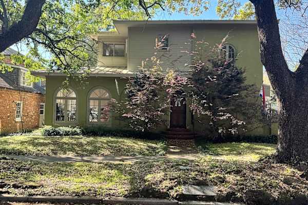 House sit in New Orleans, LA, US