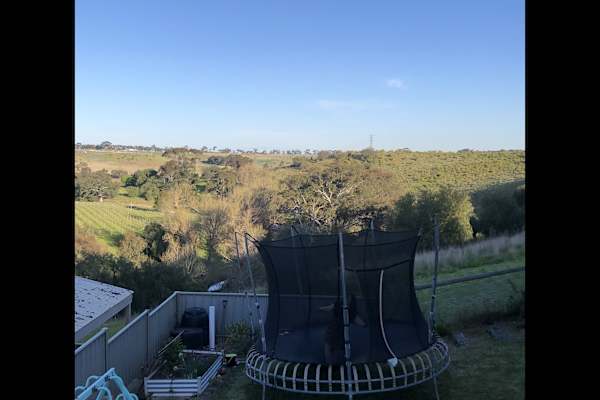 House sit in Gisborne, VIC, Australia