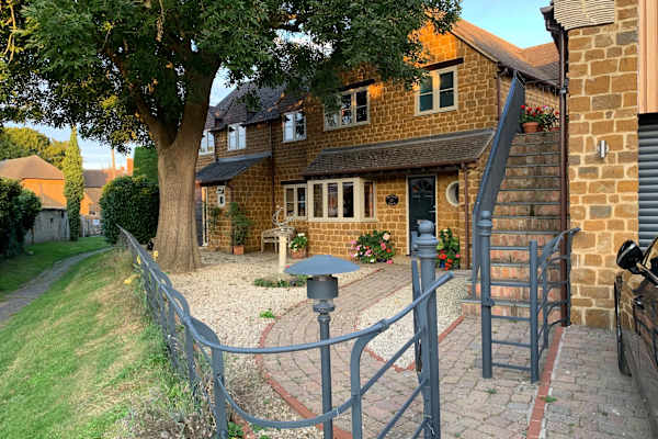 House sit in Stratford-upon-Avon, United Kingdom