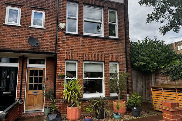 House sit in Bromley, United Kingdom