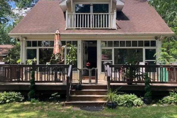 House sit in Haslett, MI, US