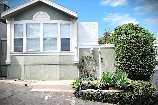 House sit in Encinitas, CA, US