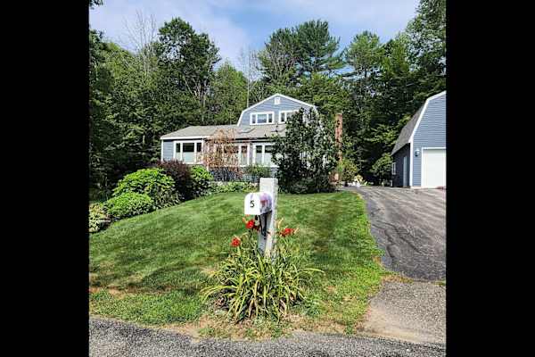 House sit in Meredith, NH, US