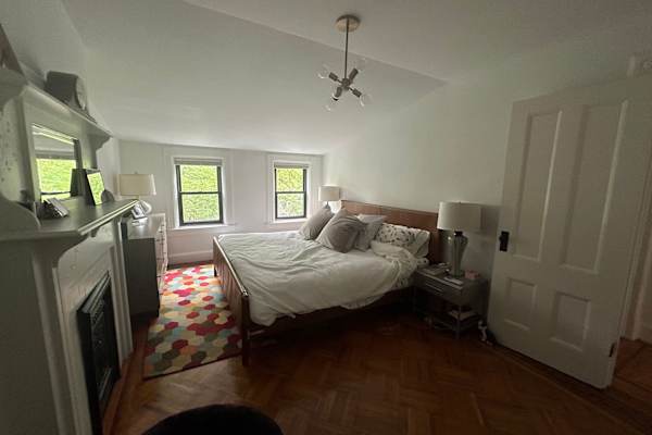 House sit in New York City, NY, US