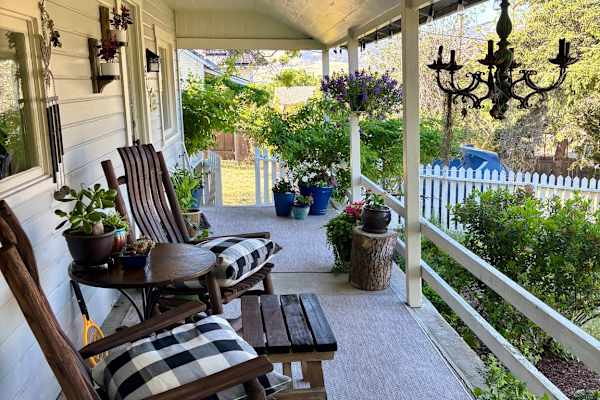 House sit in Ashland, OR, US