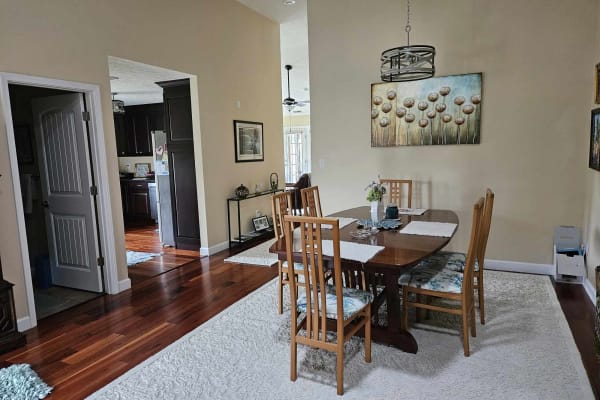 House sit in Bloomington, IN, US