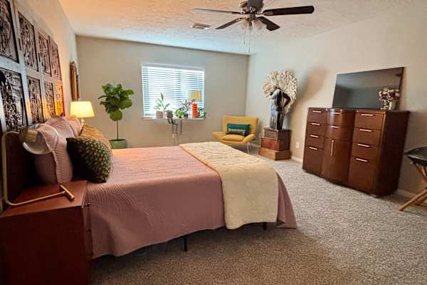 House sit in Katy, TX, US