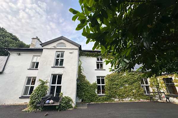 House sit in Ennistimon, Ireland