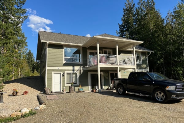 House sit in Tappen, BC, Canada