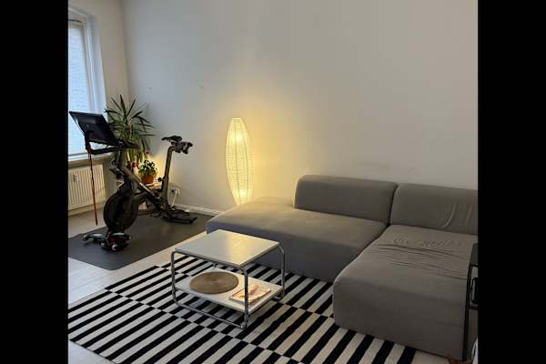 House sit in Berlin, Germany