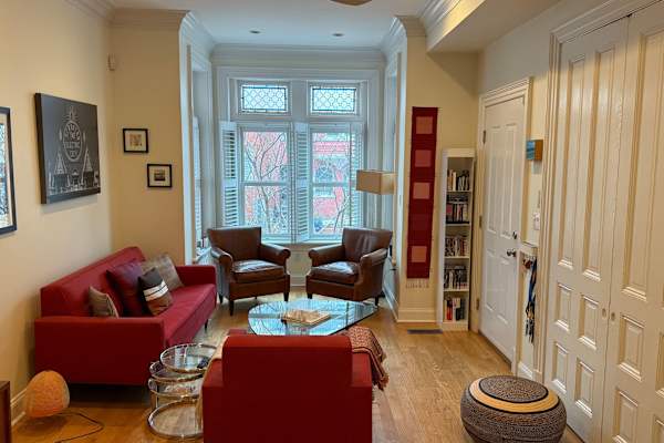 House sit in Washington, D.C., Washington, D.C., US