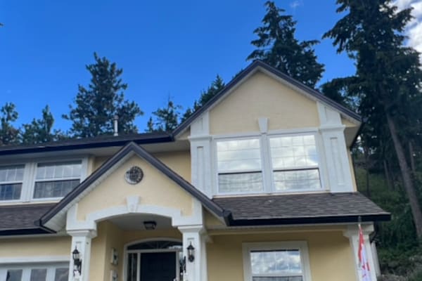 House sit in Kelowna, BC, Canada