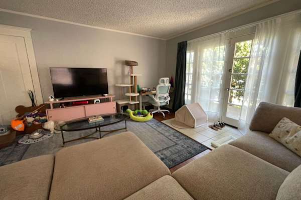 House sit in Long Beach, CA, US