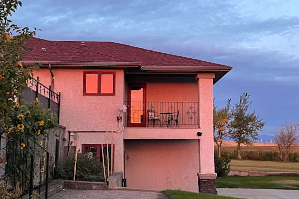 House sit in Pincher Creek, AB, Canada