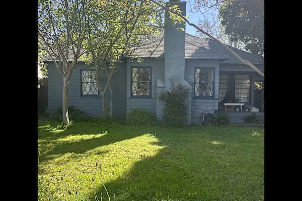 House sit in Studio City, CA, US