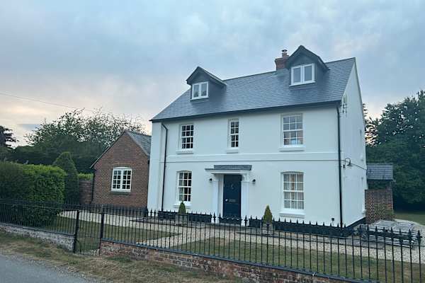 House sit in Hungerford, United Kingdom