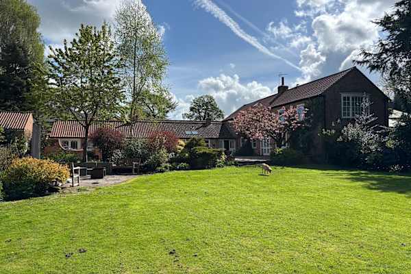 House sit in Sand Hutton, United Kingdom