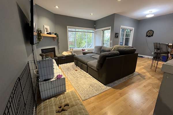 House sit in Victoria, BC, Canada