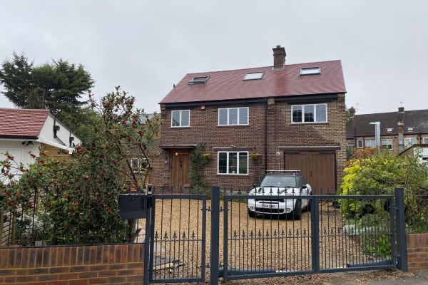 House sit in Kingston upon Thames, United Kingdom