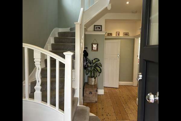 House sit in Eastbourne, United Kingdom