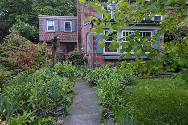 House sit in Lancaster, PA, US