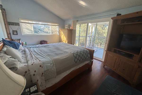 House sit in Fallbrook, CA, US