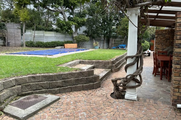 House sit in Somerset West, South Africa