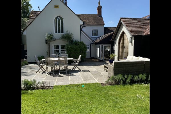 House sit in Leighton Buzzard, United Kingdom