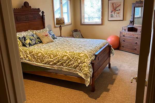 House sit in Bend, OR, US