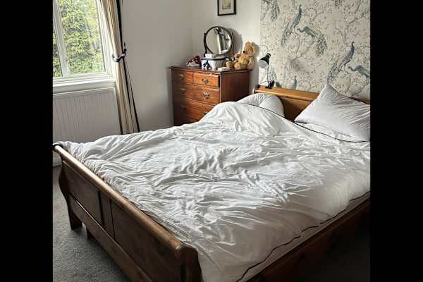 House sit in Reigate, United Kingdom