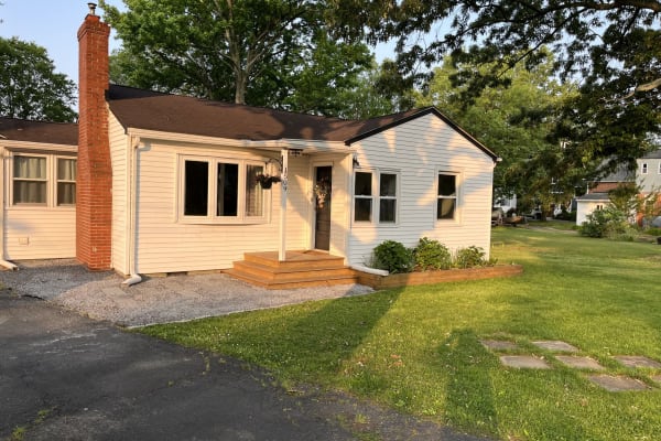House sit in Shady Side, MD, US
