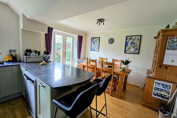 House sit in Grove, United Kingdom